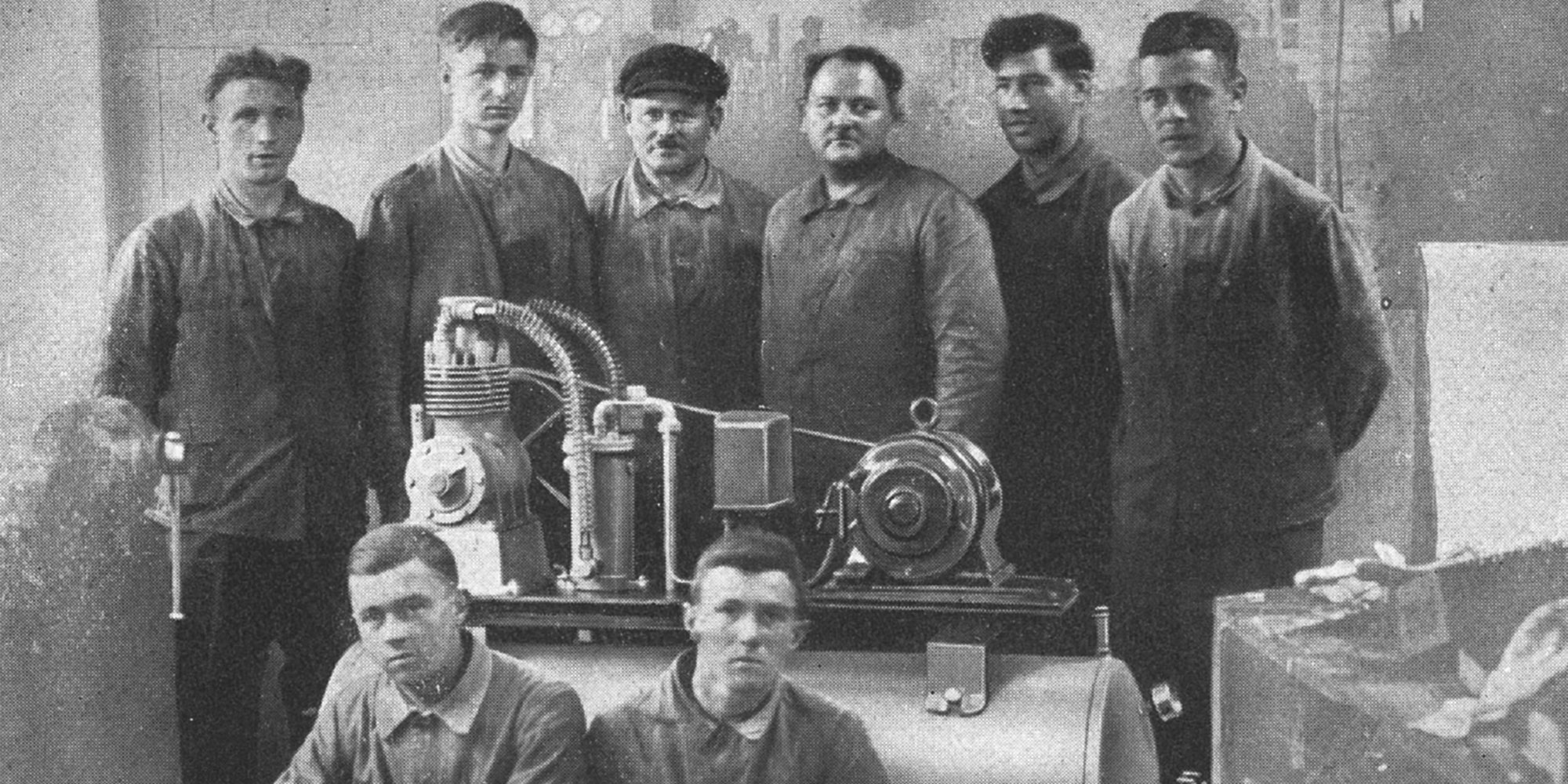 Bild der ersten Kompressoranlage 1932 von Adolf Ehmann Bild der ersten Kompressoranlage 1932 von Adolf Ehmann